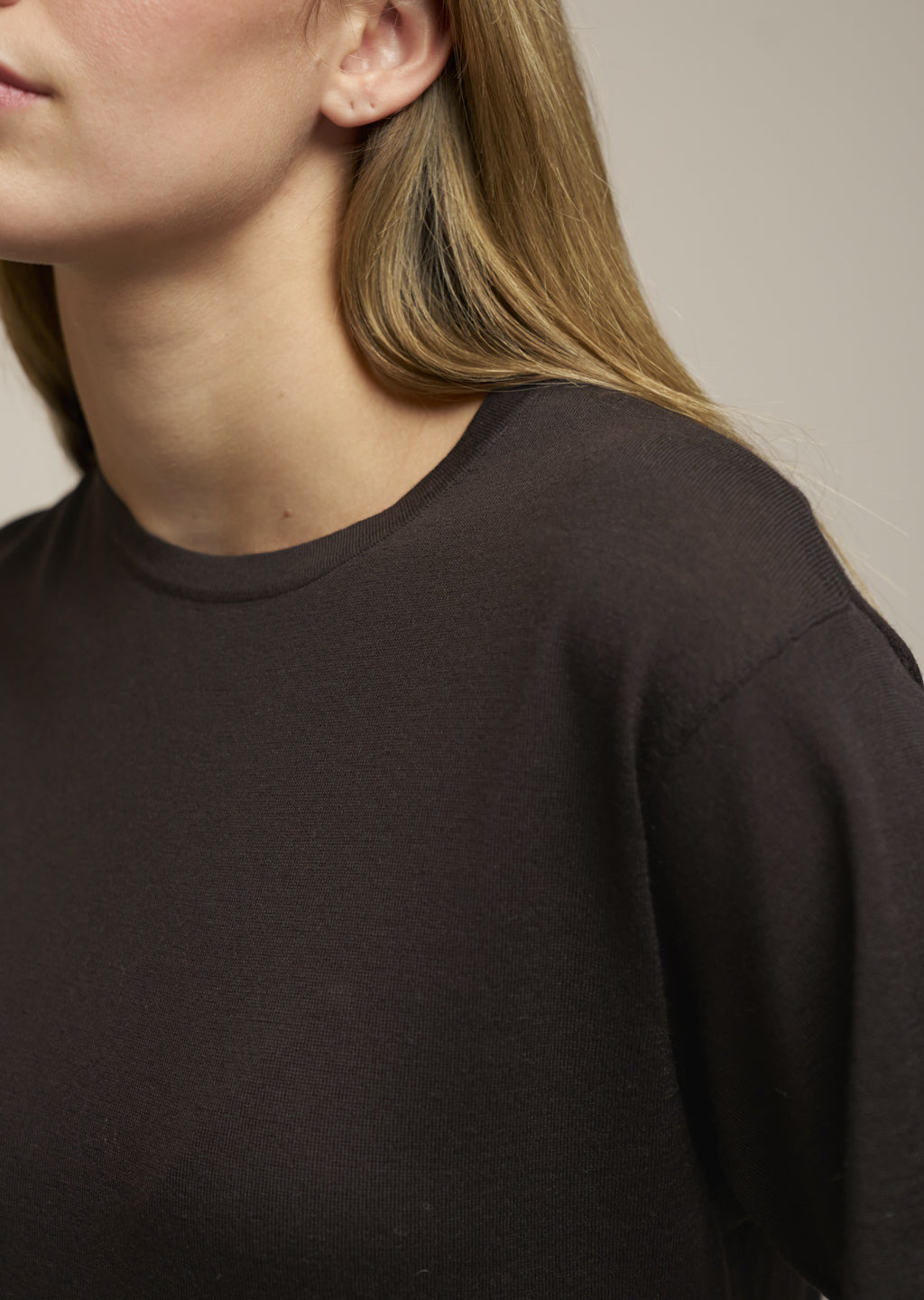 0039 Italy Inessa T-Shirt - Brown Women's Tops - Sloane Boutique
