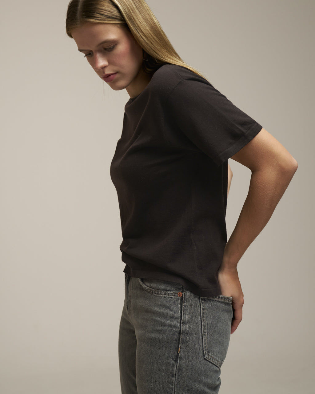 0039 Italy Inessa T-Shirt - Brown Women's Tops - Sloane Boutique