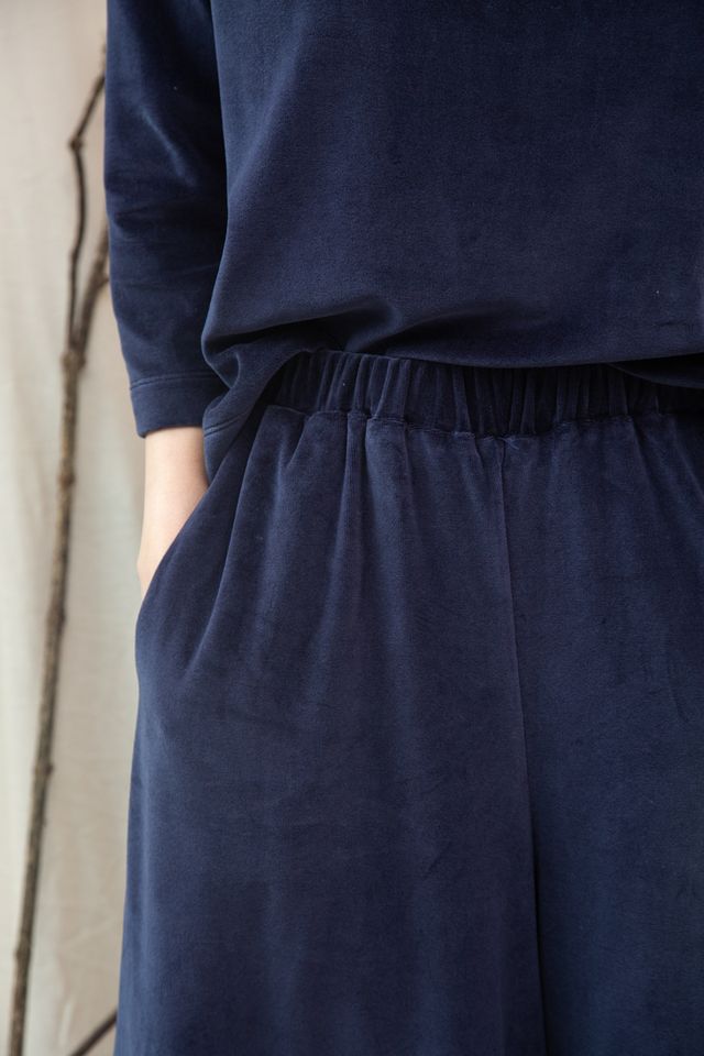 Beaumont Organic Odette Organic Cotton Felpe Trouser - Night Sky Navy Women's Bottoms - Sloane Boutique