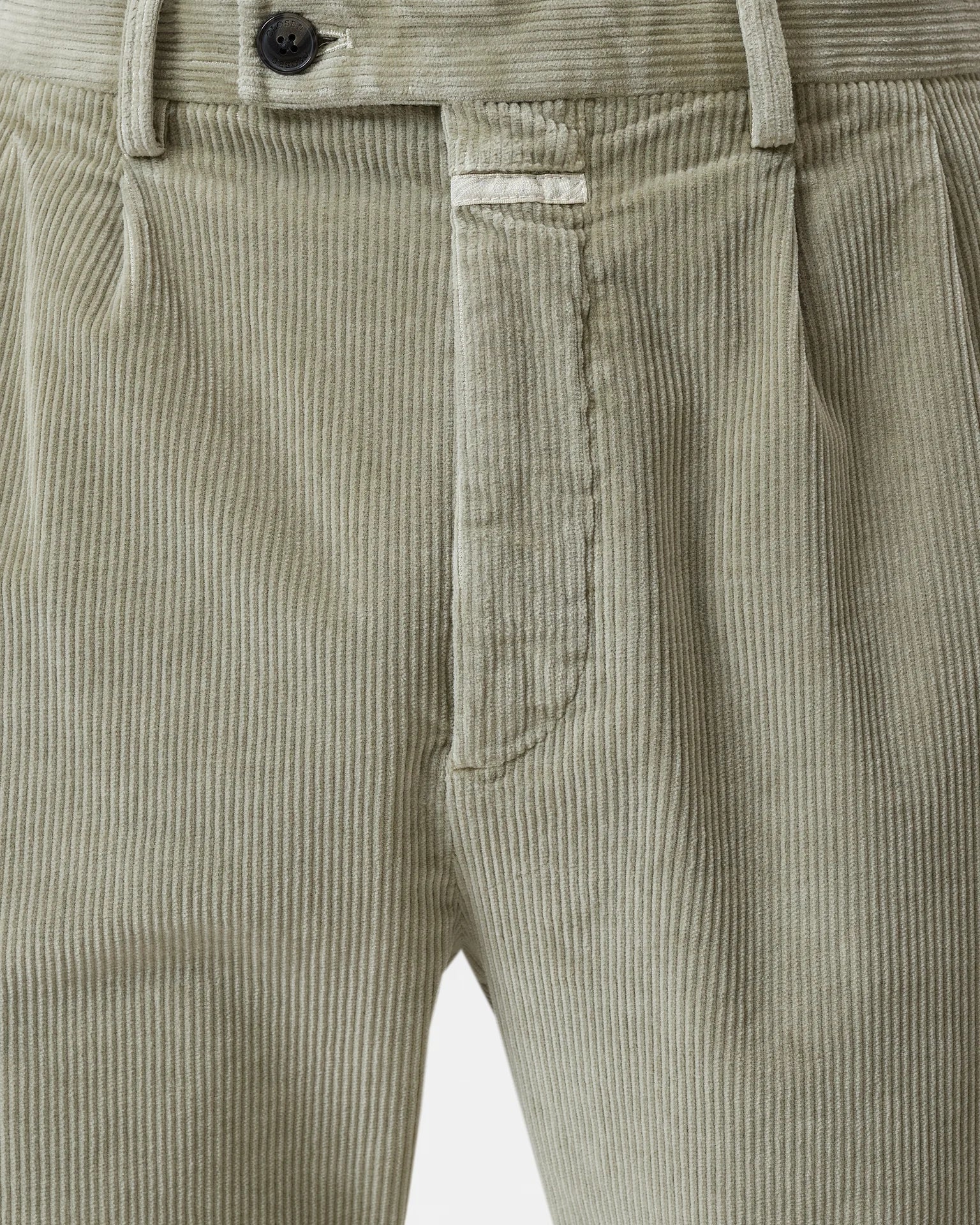 CLOSED Bergen Tapered Pant - Lichen Green Sale Bottoms - Sloane Boutique