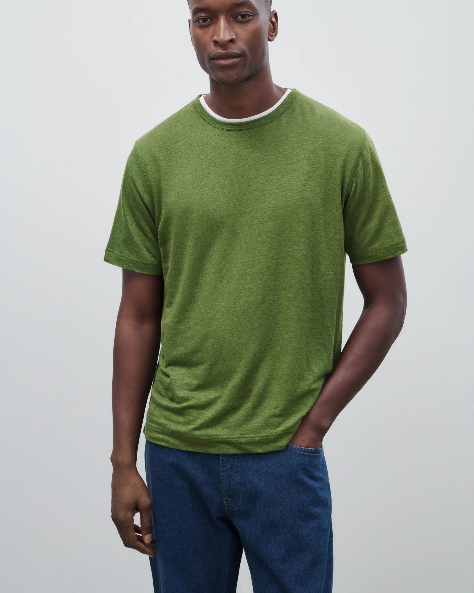 Closed Men's Linen Blend T-Shirt - Ranger Green Men's Tops - Sloane Boutique