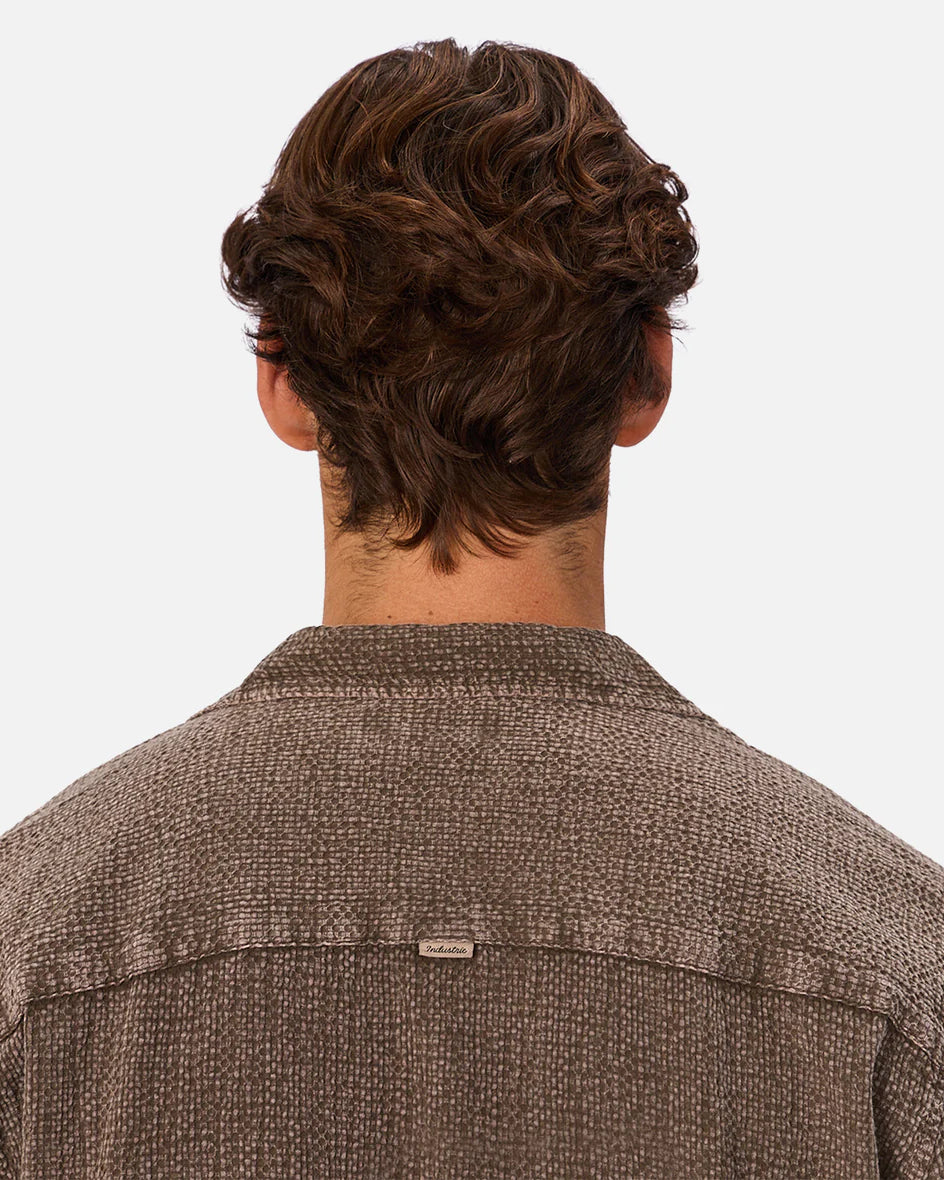 INDUSTRIE Canyon Short Sleeve Shirt - Bark Men's Tops - Sloane Boutique