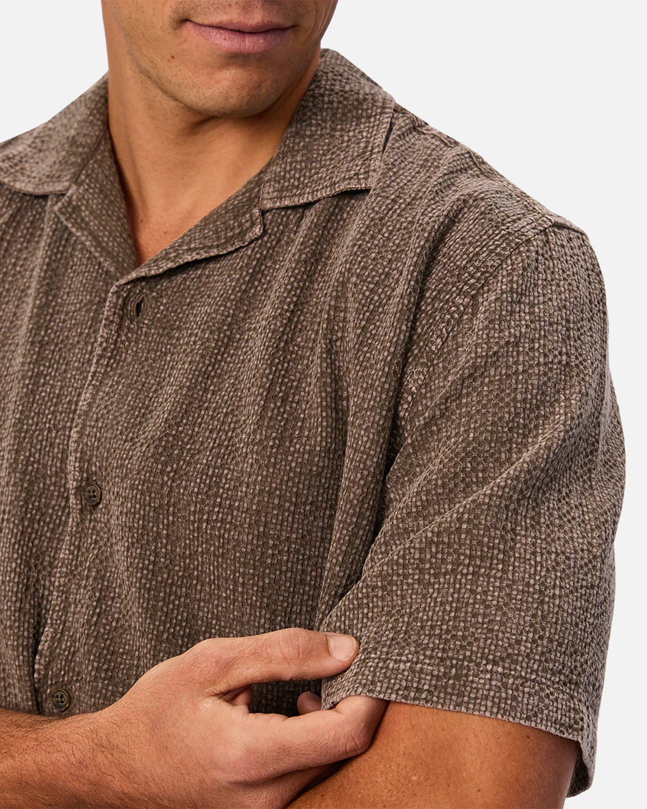 INDUSTRIE Canyon Short Sleeve Shirt - Bark Men's Tops - Sloane Boutique