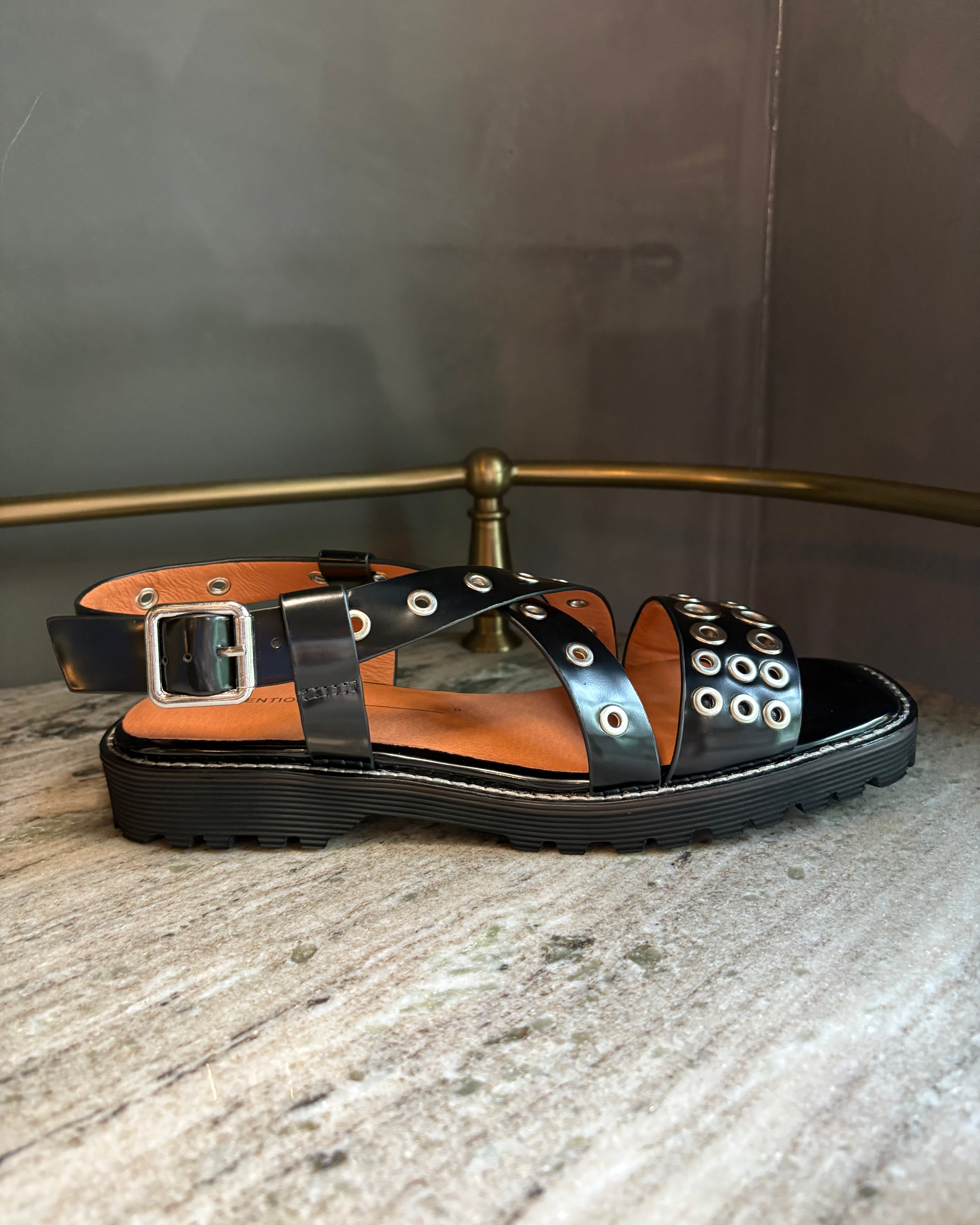 Intentionally Blank Inzo Sandals - Black Women's Shoes - Sloane Boutique