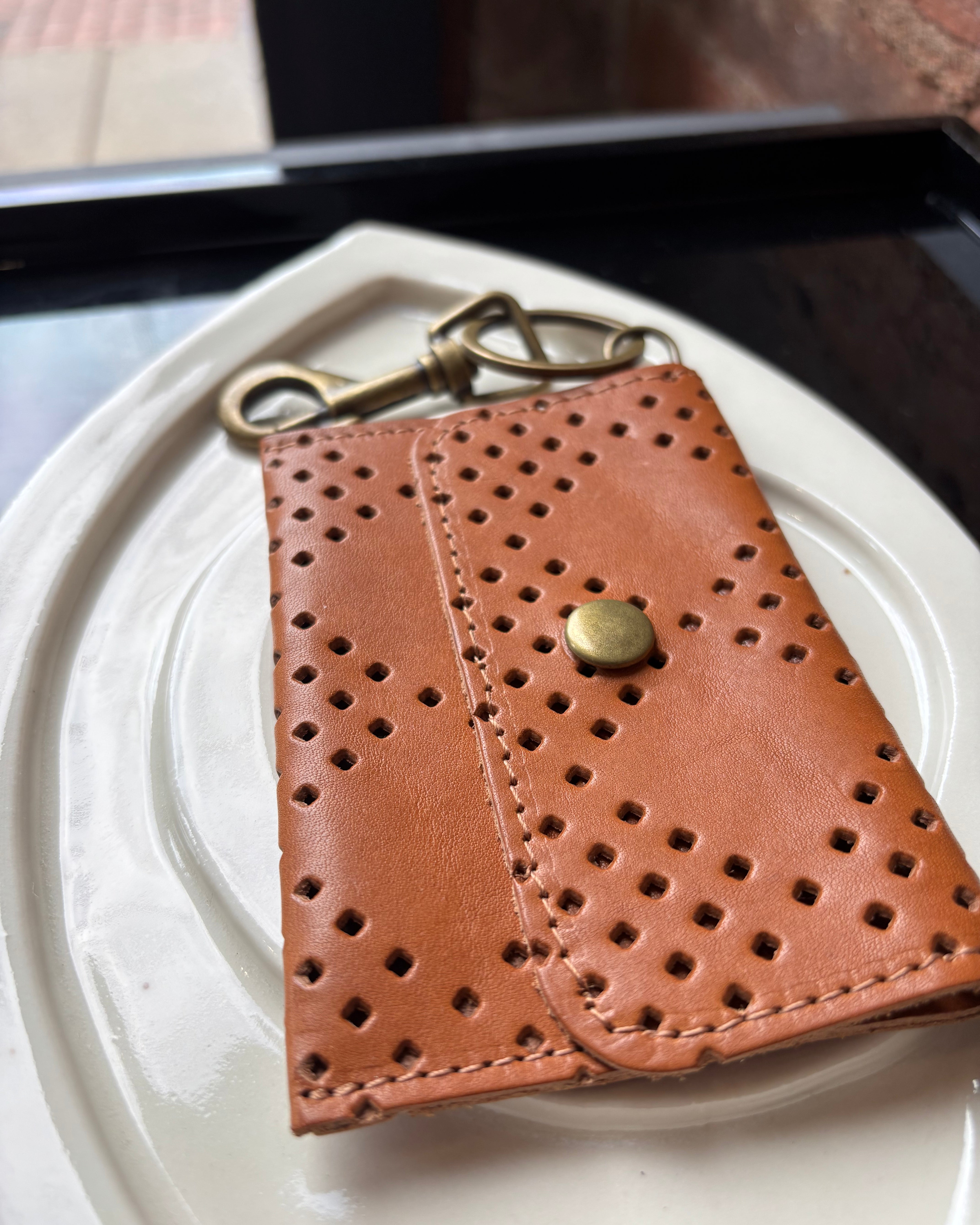 Kim White Coin Purse Key Chain - Brown Accessories - Sloane Boutique