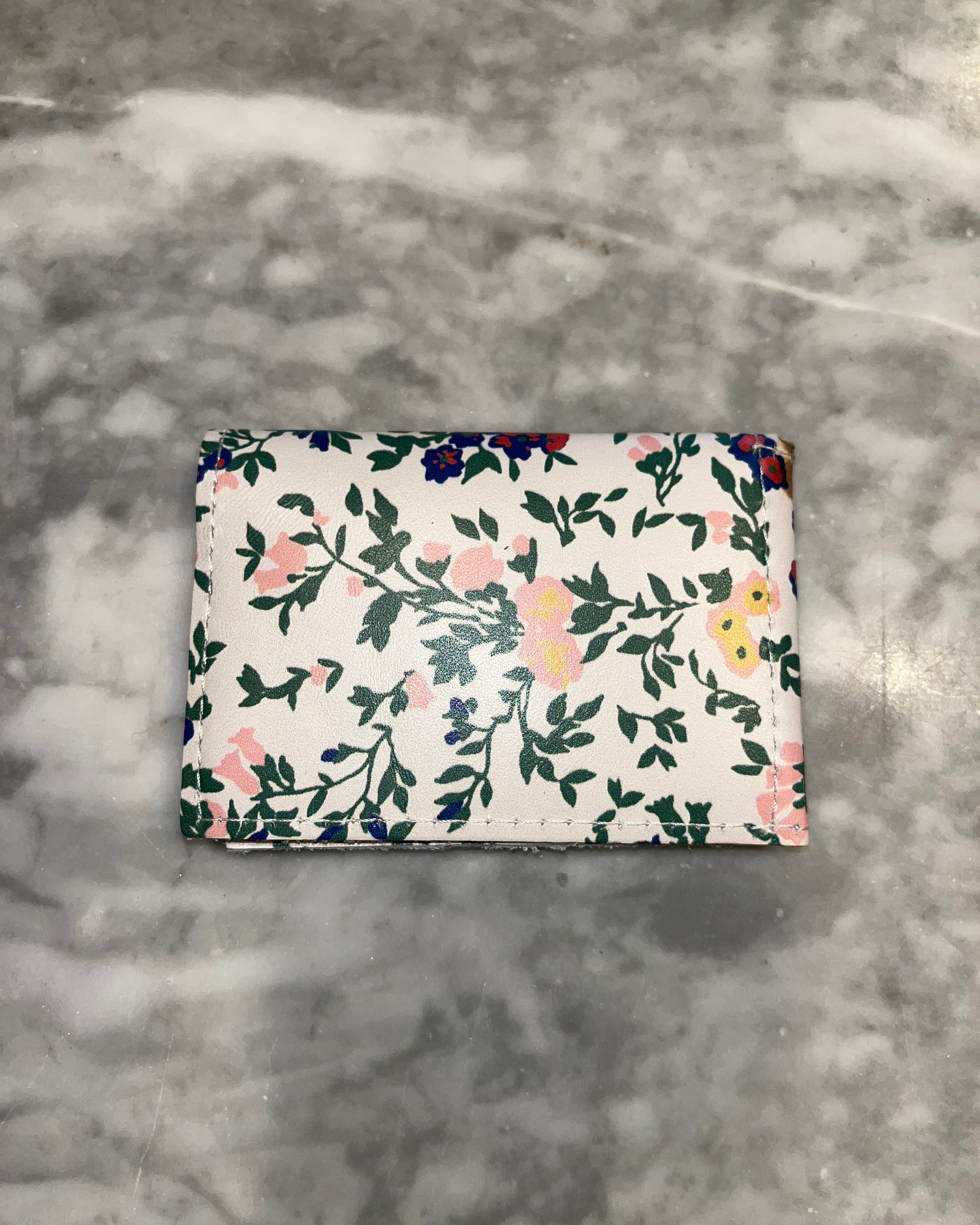 Kim White Folding Wallet - Various Accessories - Sloane Boutique