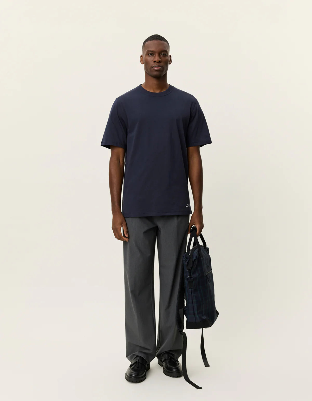 Les Deux Ben Artist T-Shirt - Dark Navy Blue Men's Tops - Sloane Boutique