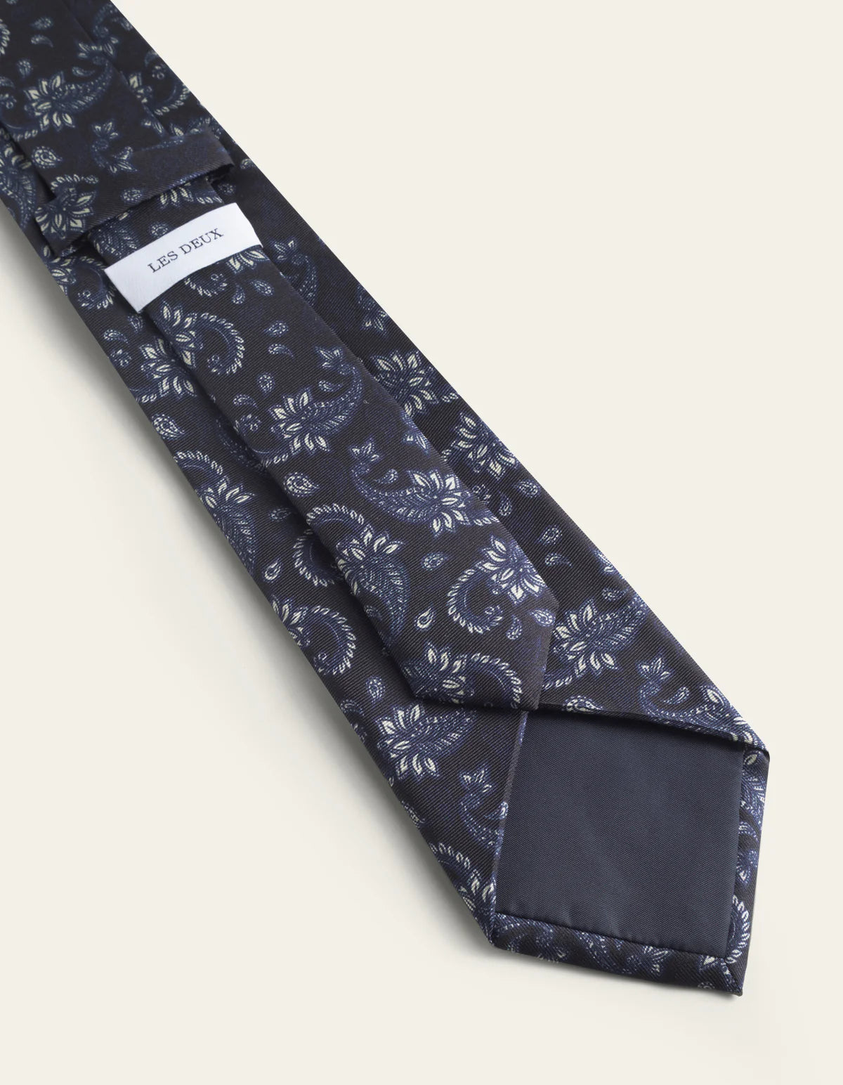 Les Deux Paisley Tie - Black Men's Accessories - Sloane Boutique