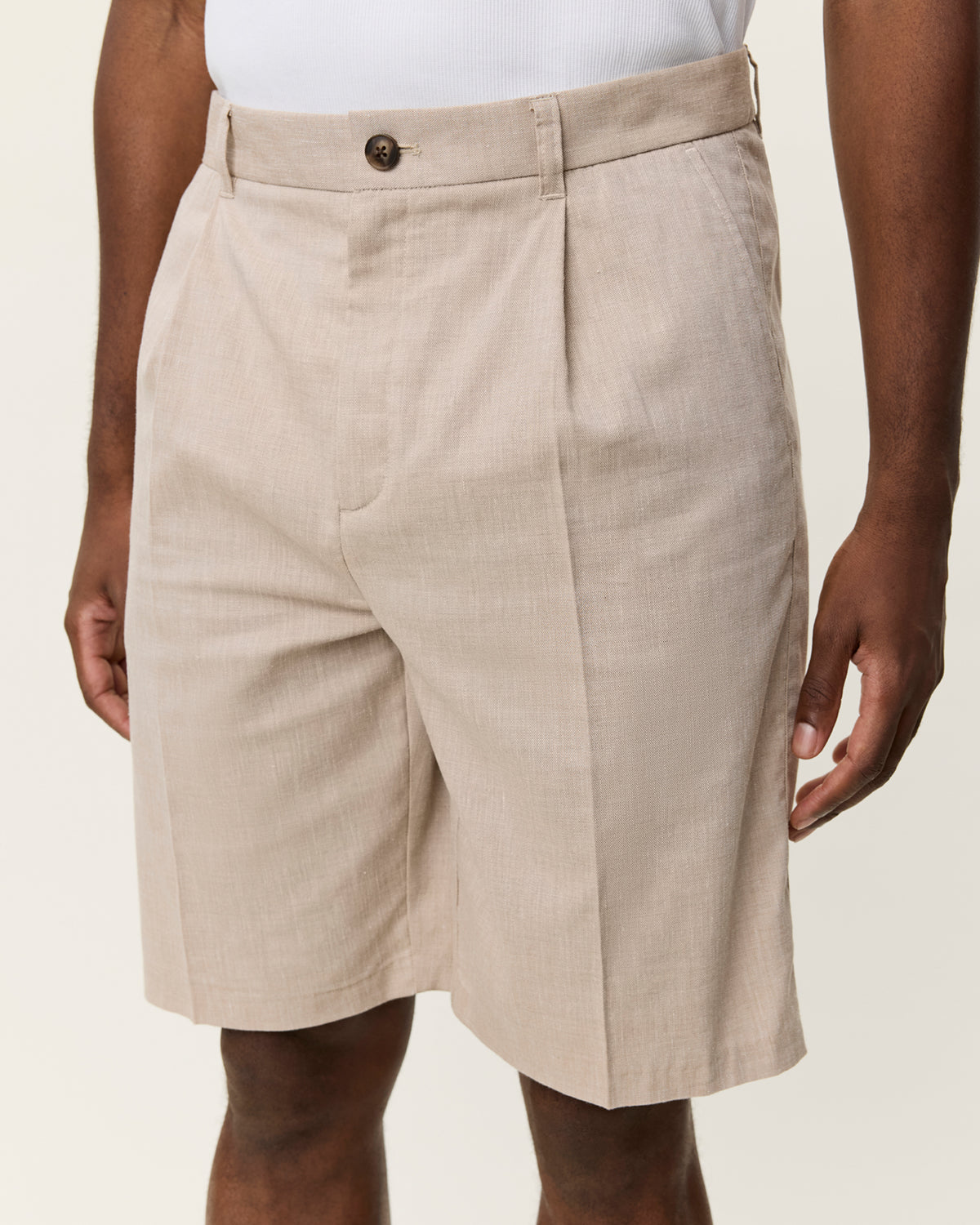 Les Deux Reece Pleated Slub Shorts - Light Sand Men's Bottoms - Sloane Boutique