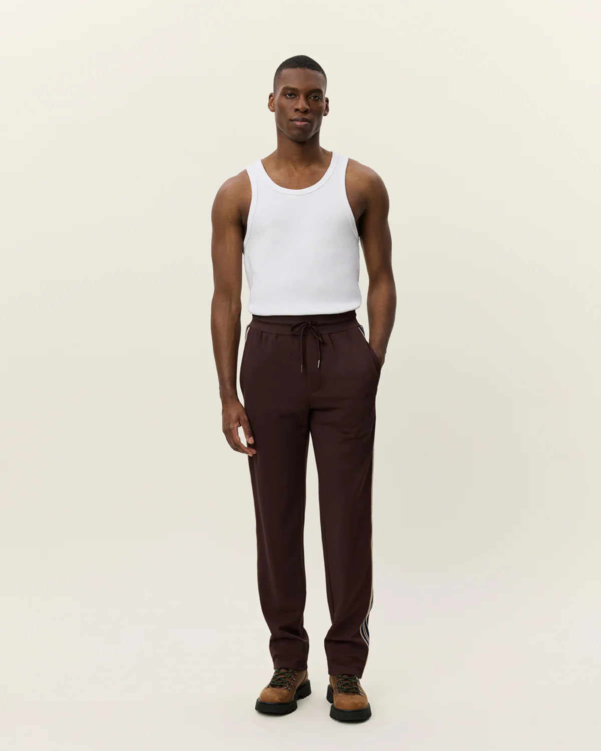 Les Deux Sterling Track Pants - Fudge Men's Bottoms - Sloane Boutique