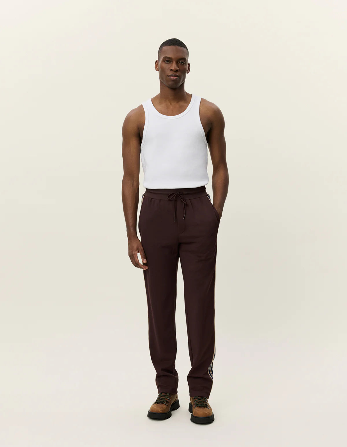 Les Deux Sterling Track Pants - Fudge Men's Bottoms - Sloane Boutique