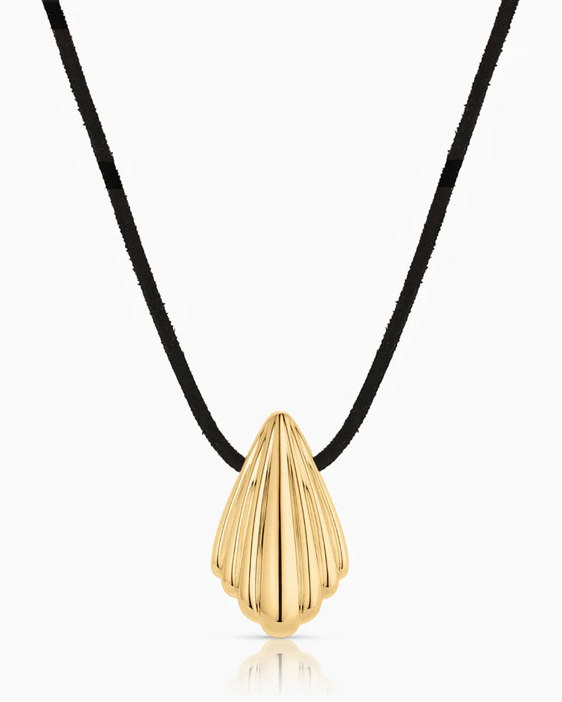 THATCH La Sirena Shell Charm - Gold Jewelry - Sloane Boutique