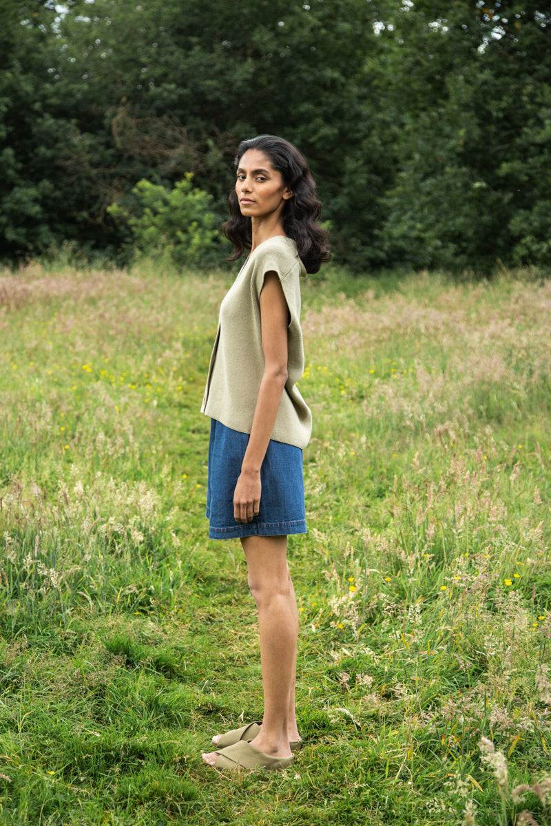 Beaumont Organic Aila Knitted Vest - Taupe sale outerwear - Sloane Boutique