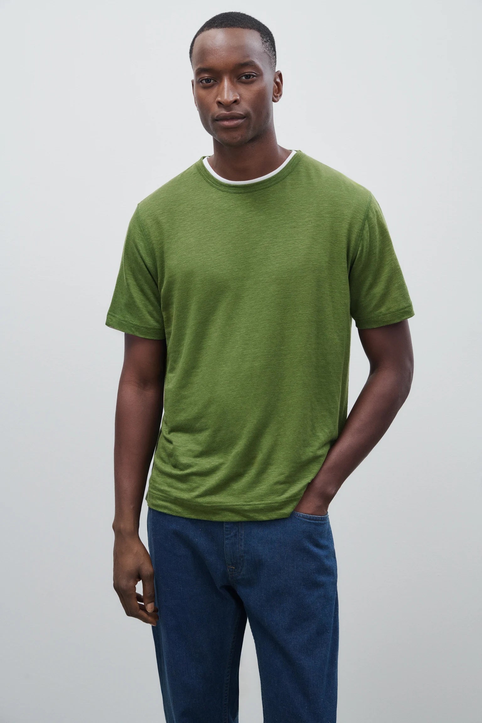 Closed Men's Linen Blend T-Shirt - Ranger Green Men's Tops - Sloane Boutique