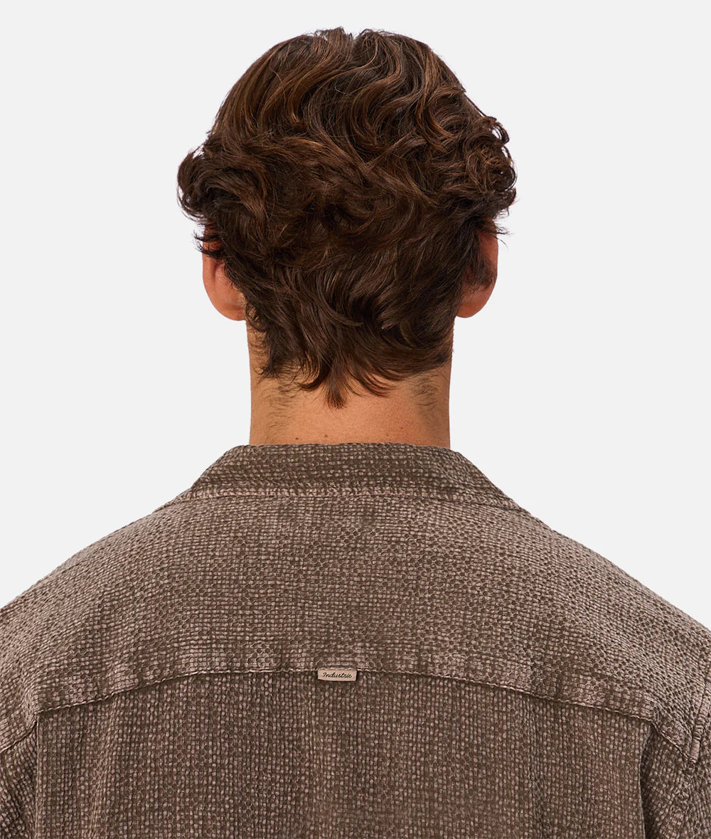 INDUSTRIE Canyon Short Sleeve Shirt - Bark Men's Tops - Sloane Boutique