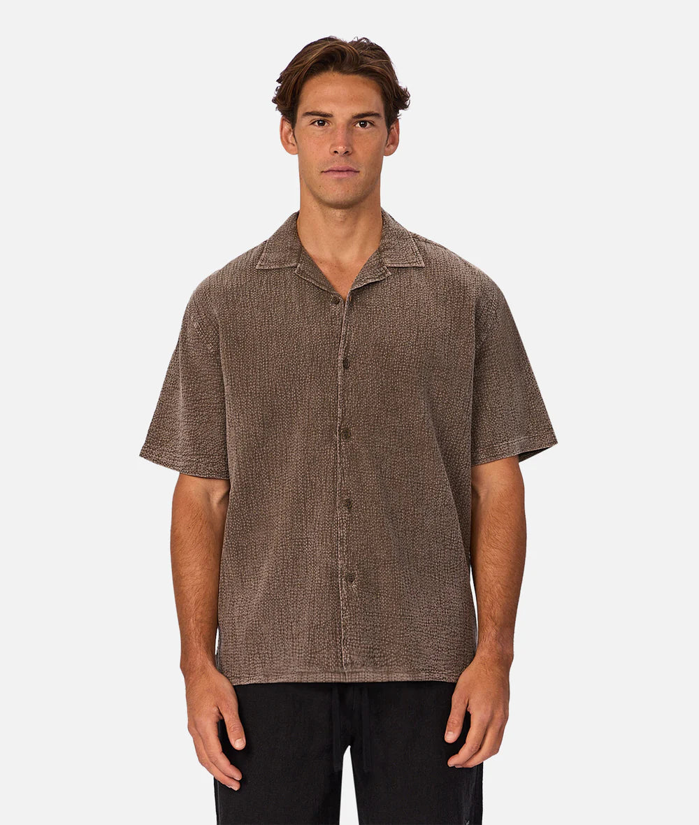 INDUSTRIE Canyon Short Sleeve Shirt - Bark Men's Tops - Sloane Boutique
