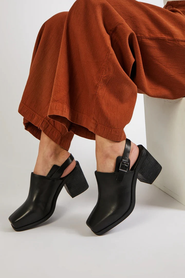 Intentionally Blank Honcho Clog - Black Women's Shoes - Sloane Boutique