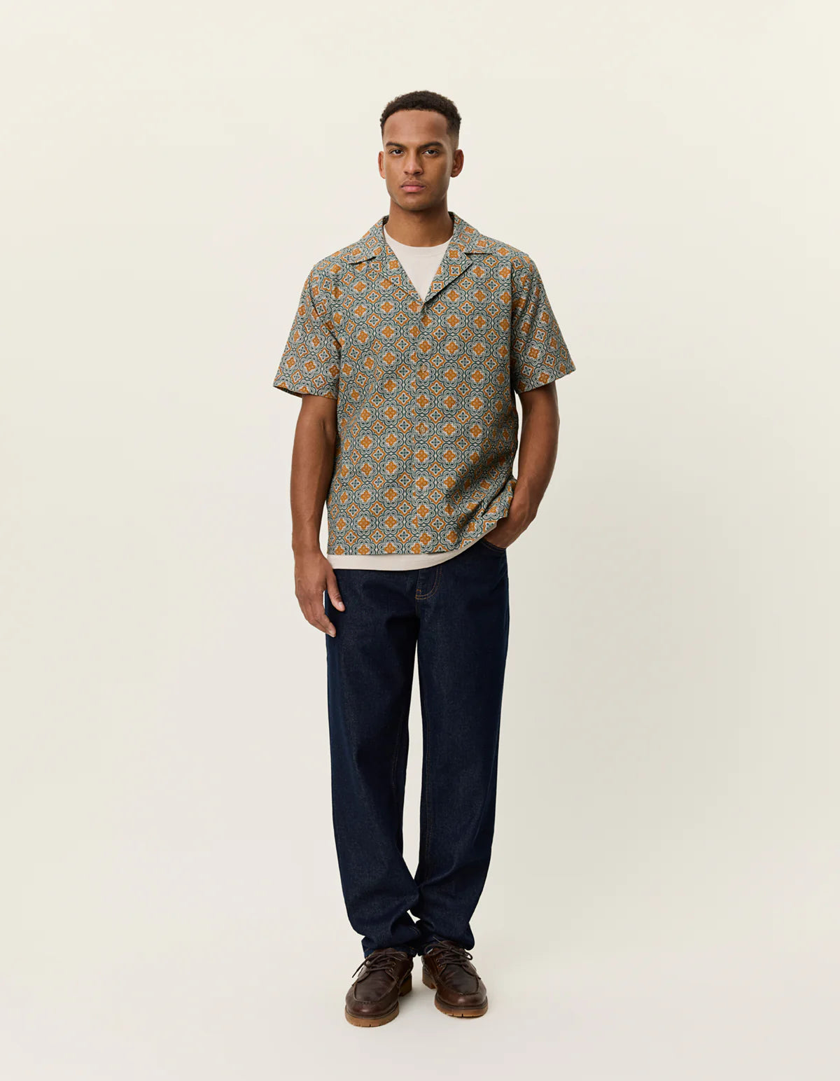 Les Deux Lukas Arabesque SS Shirt - Sea Moss Green Men's Tops - Sloane Boutique