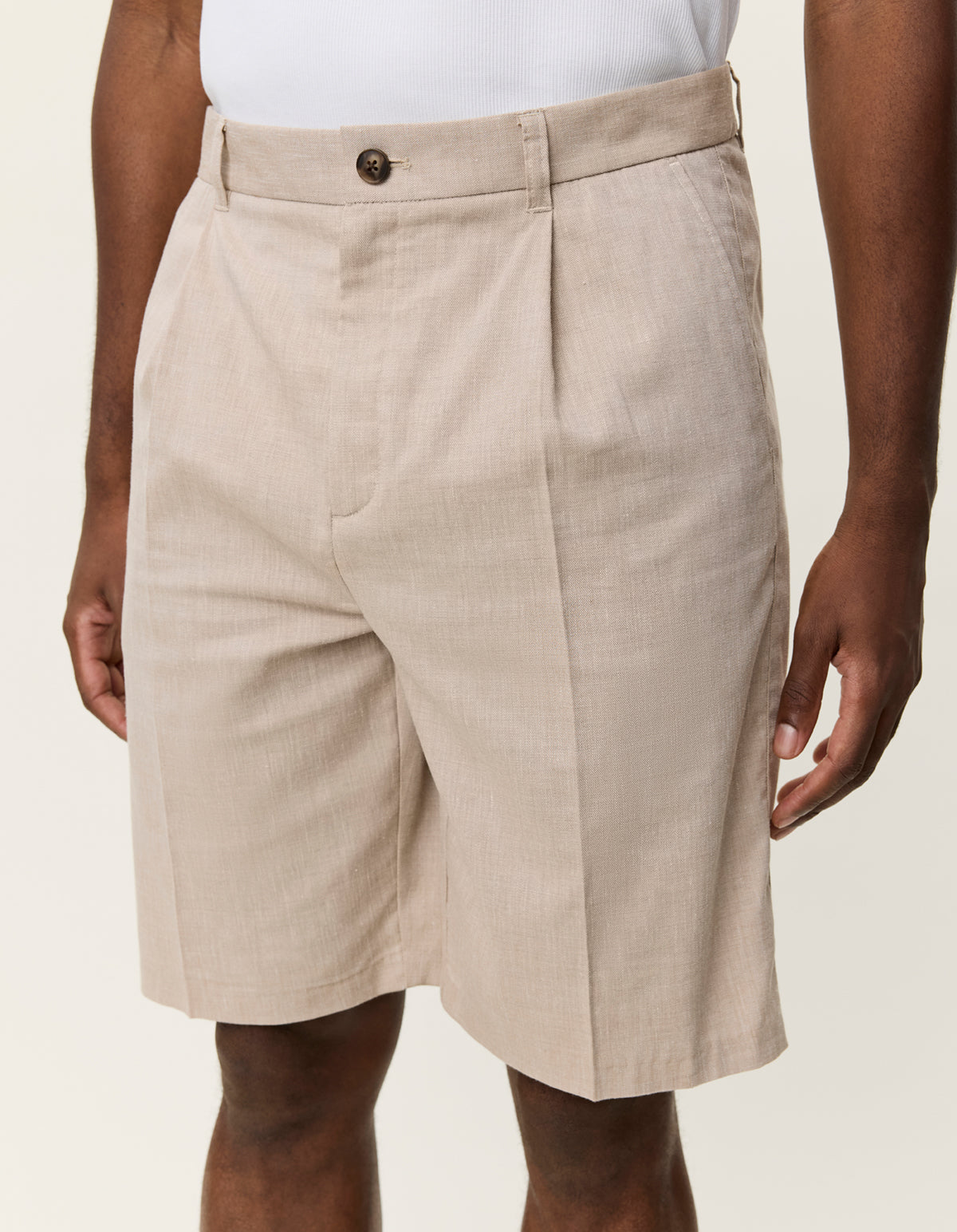 Les Deux Reece Pleated Slub Shorts - Light Sand Men's Bottoms - Sloane Boutique