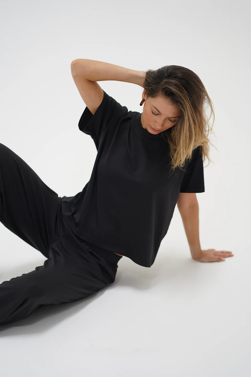 LnA Ava Oversized Spandex Jersey Tee - Black Women's Tops - Sloane Boutique
