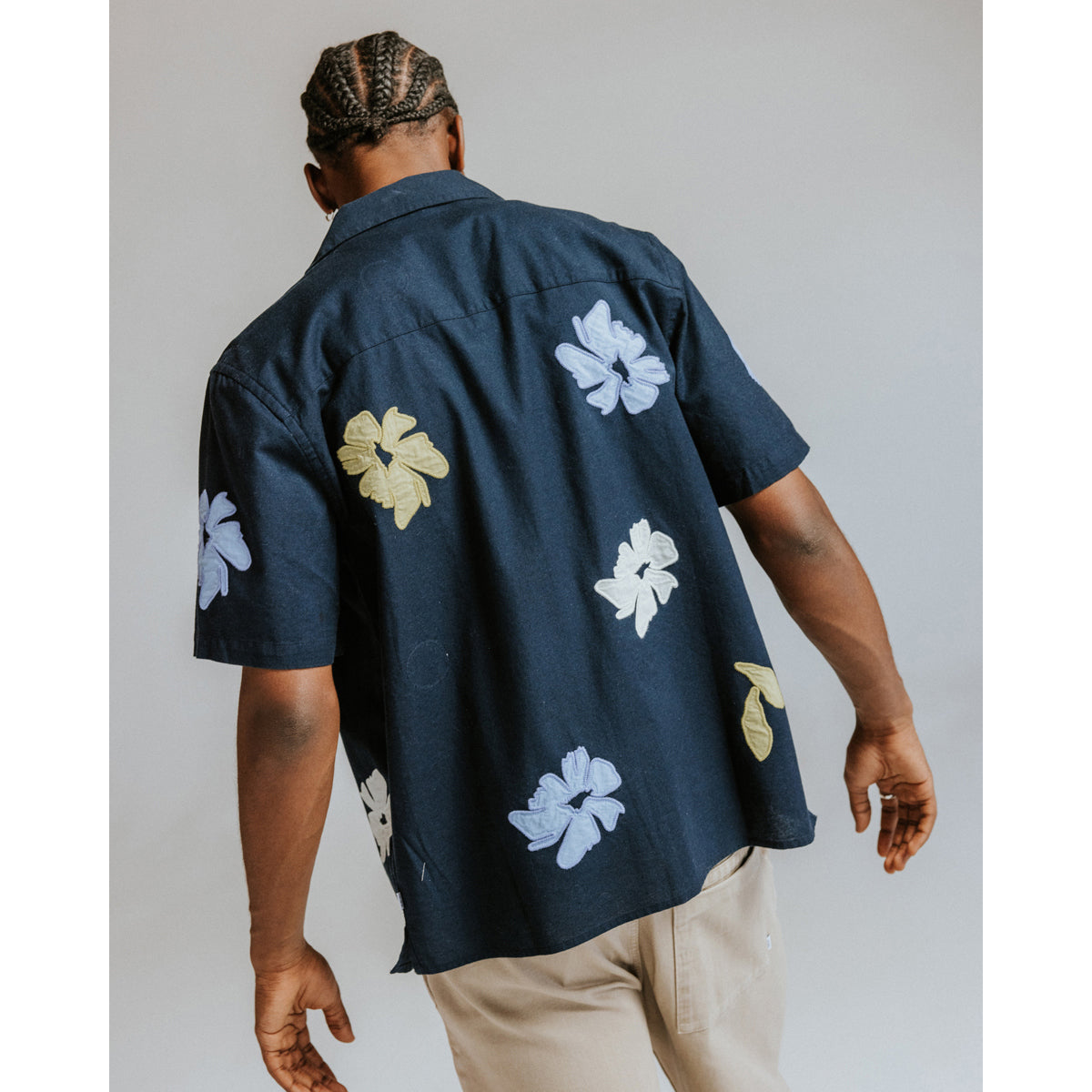 Wax London Flower Applique Didcot Short Sleeve Shirt - Navy/Multicolor Men's Tops - Sloane Boutique